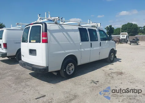 2015 Chevrolet Express 2500 Work Van z USA, uszkodzony, nr VIN 1GCWGFCF1F1278899